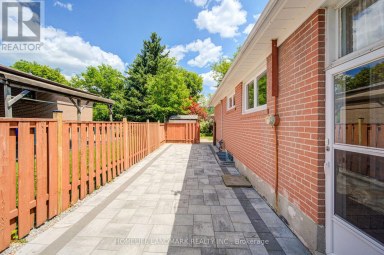 341 BLUE GRASS BOULEVARD Richmond Hill (Crosby) Ontario photo 6