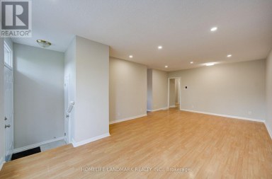 341 BLUE GRASS BOULEVARD Richmond Hill (Crosby) Ontario photo 7
