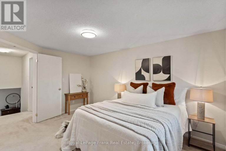 97 FIRWOOD AVENUE, Clarington (Courtice), Ontario, L1E3B3