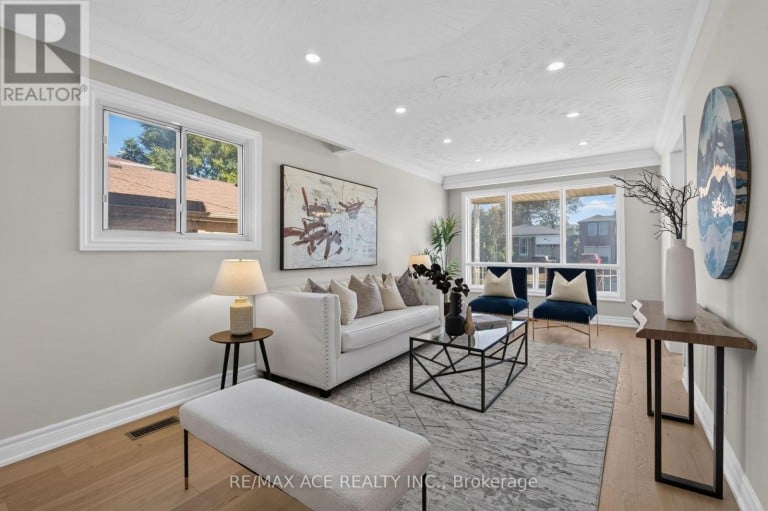4 LINDEN AVENUE, Toronto (Kennedy Park), Ontario, M1K3H5