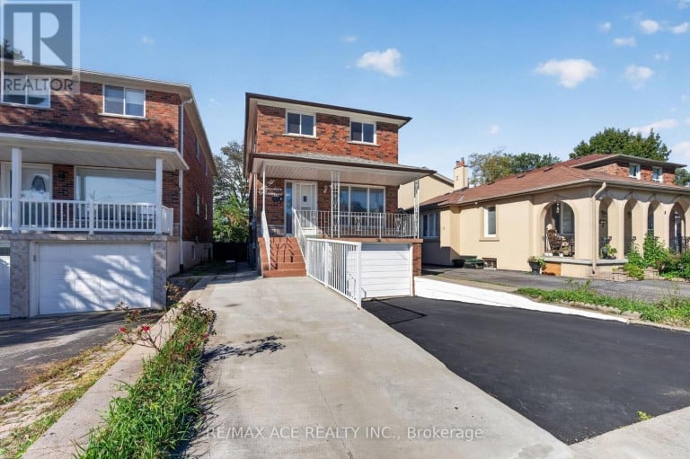 4 LINDEN AVENUE, Toronto (Kennedy Park), Ontario, M1K3H5