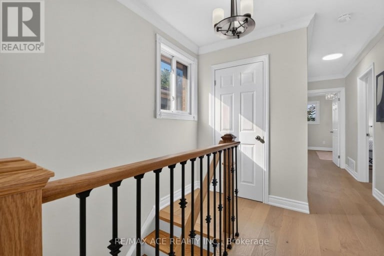4 LINDEN AVENUE, Toronto (Kennedy Park), Ontario, M1K3H5