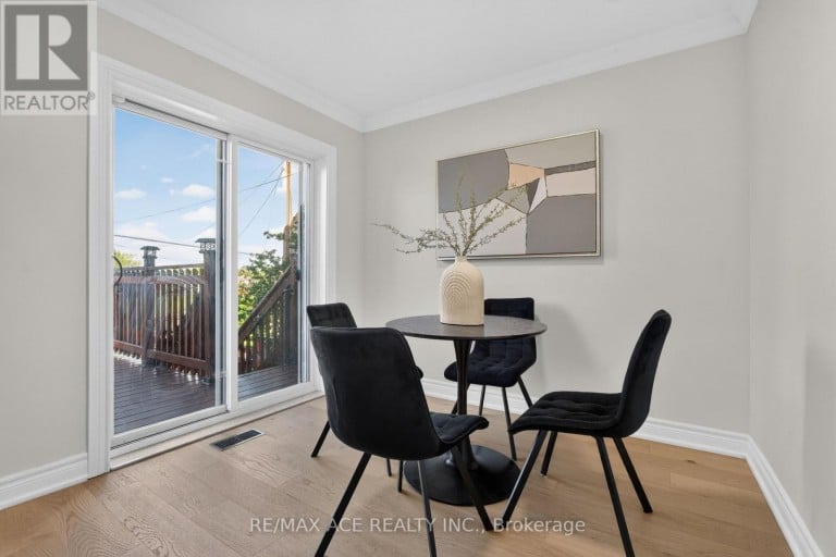 4 LINDEN AVENUE, Toronto (Kennedy Park), Ontario, M1K3H5
