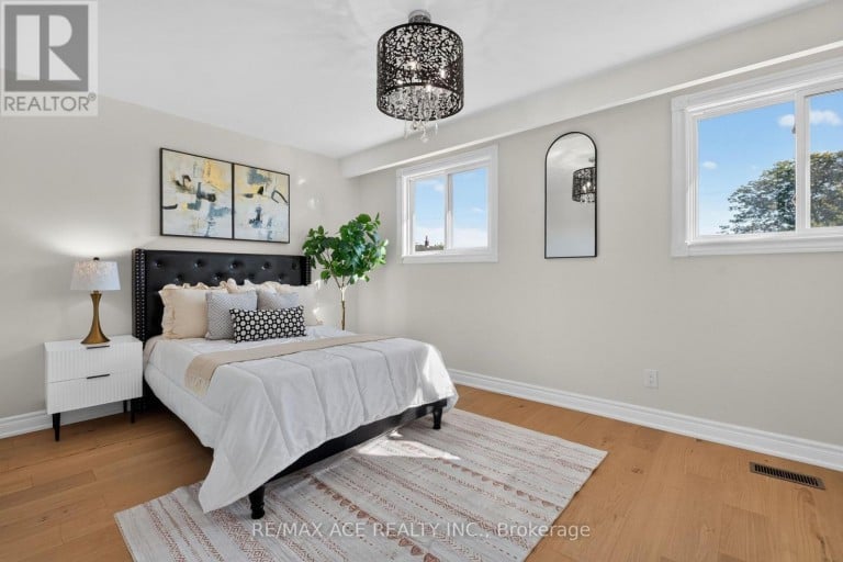 4 LINDEN AVENUE, Toronto (Kennedy Park), Ontario, M1K3H5