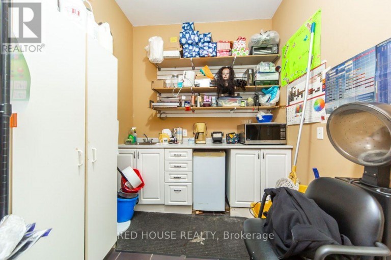 1533 O'CONNOR DRIVE, Toronto (O'Connor-Parkview), Ontario, M4B2V7