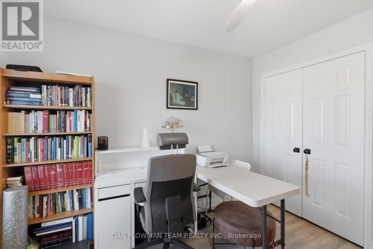 H11 - 76 - 1661 NASH ROAD, Clarington (Courtice), Ontario, L1E1S8