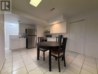 #LOWER - 2 HIGGINSON STREET Markham (Raymerville) Ontario photo 8