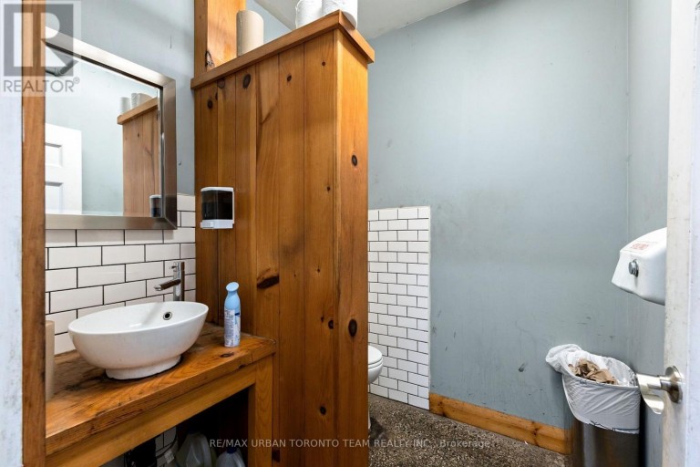 475/477 KING STREET E, Toronto (Moss Park), Ontario, M5A1L6