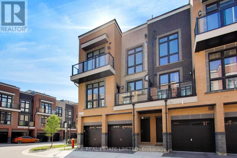 7 - 6 SAYERS LANE, Richmond Hill (Oak Ridges), Ontario, L4E1J1