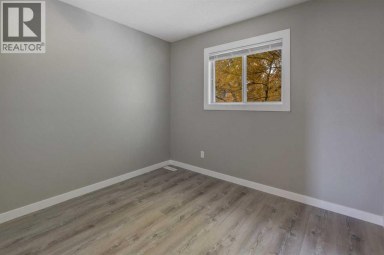 236 Cedarwood Park SW Calgary Alberta photo 17