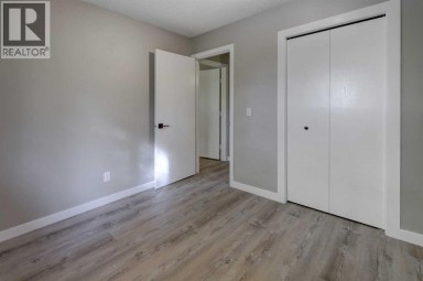 236 Cedarwood Park SW Calgary Alberta photo 18