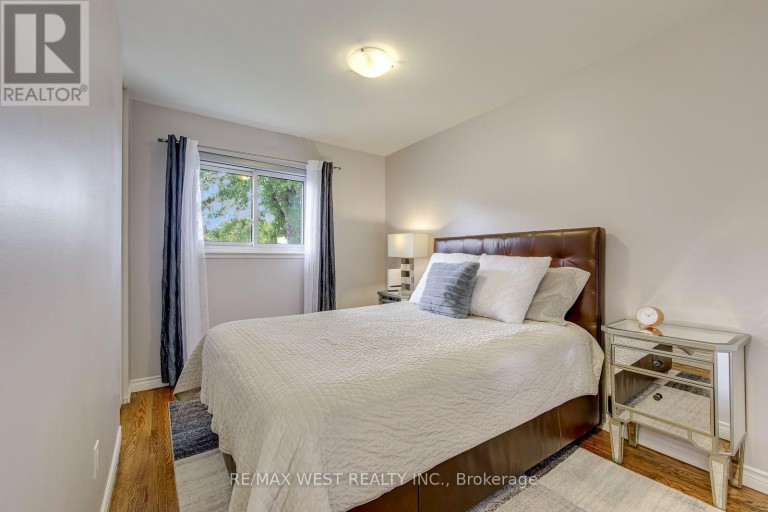 6 MILLVIEW COURT, Toronto (West Humber-Clairville), Ontario, M9W3K7