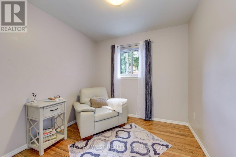 6 MILLVIEW COURT, Toronto (West Humber-Clairville), Ontario, M9W3K7