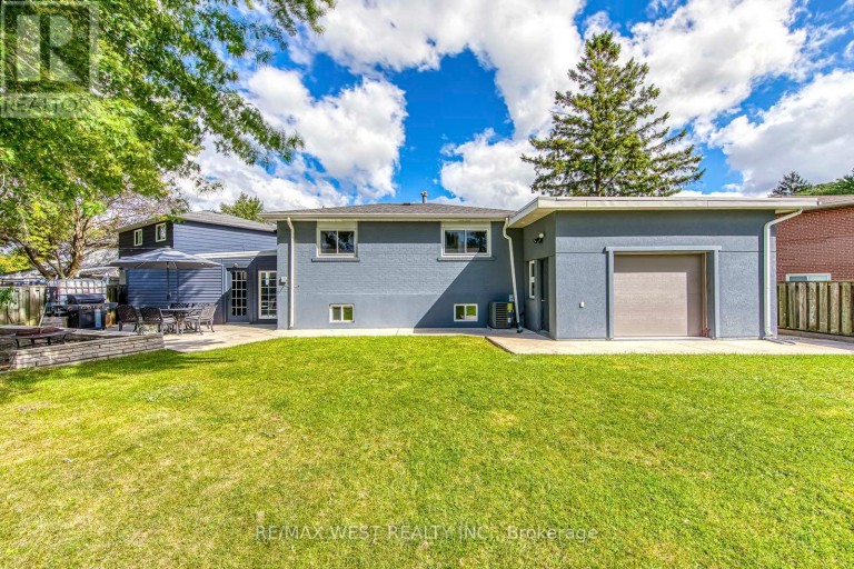 6 MILLVIEW COURT, Toronto (West Humber-Clairville), Ontario, M9W3K7