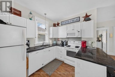 54 - 7 BUTTERNUT LANE Prince Edward County (Athol Ward) Ontario photo 10