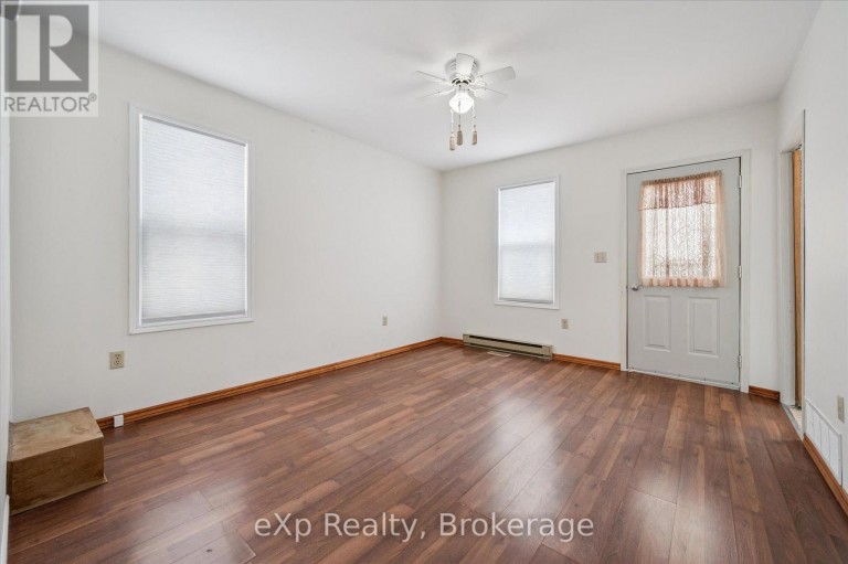 8 WEST STREET, Perth East (Milverton), Ontario, N0K1M0