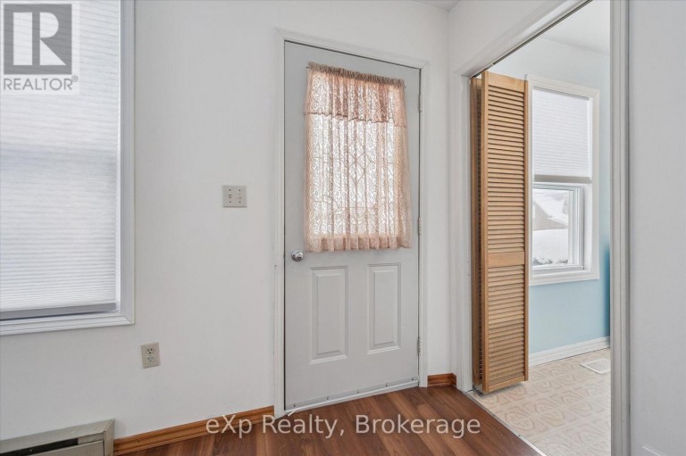 8 WEST STREET, Perth East (Milverton), Ontario, N0K1M0