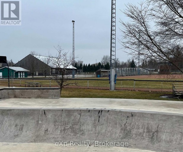 8 WEST STREET, Perth East (Milverton), Ontario, N0K1M0