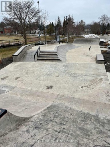 8 WEST STREET, Perth East (Milverton), Ontario, N0K1M0