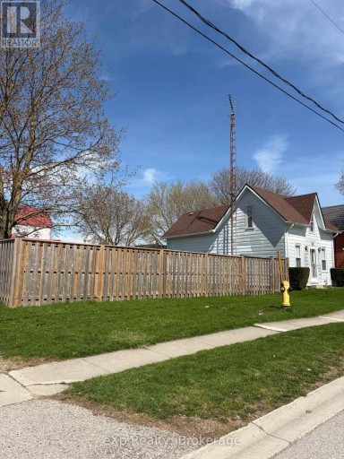 8 WEST STREET, Perth East (Milverton), Ontario, N0K1M0