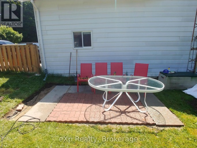 8 WEST STREET, Perth East (Milverton), Ontario, N0K1M0