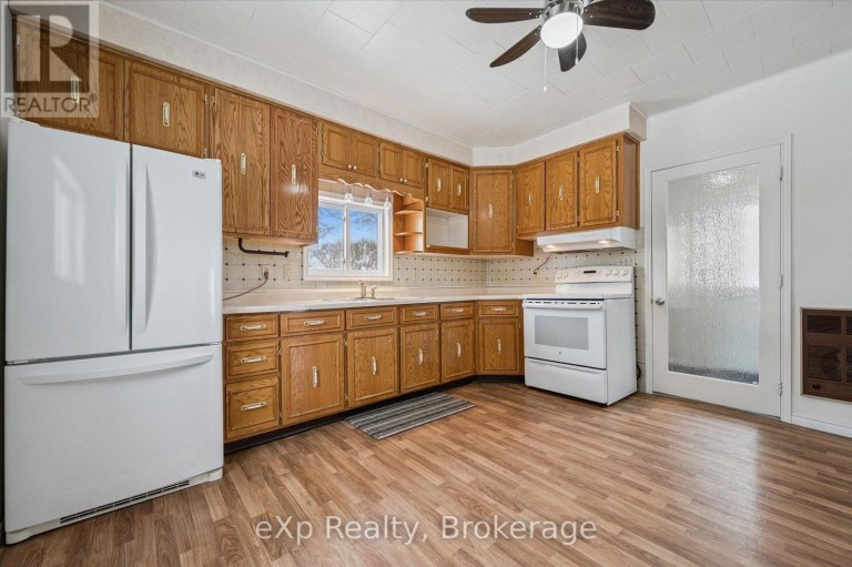 8 WEST STREET, Perth East (Milverton), Ontario, N0K1M0