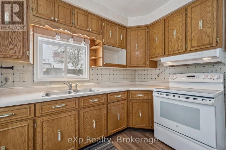 8 WEST STREET, Perth East (Milverton), Ontario, N0K1M0