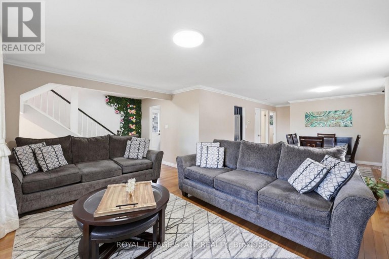 63 FOLKESTONE AVENUE, Hamilton (Lawfield), Ontario, L8V4N1