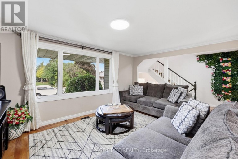 63 FOLKESTONE AVENUE, Hamilton (Lawfield), Ontario, L8V4N1