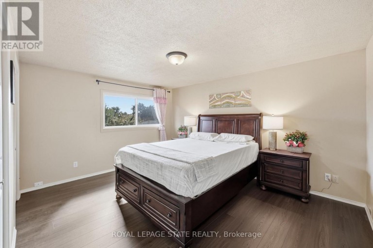 63 FOLKESTONE AVENUE, Hamilton (Lawfield), Ontario, L8V4N1