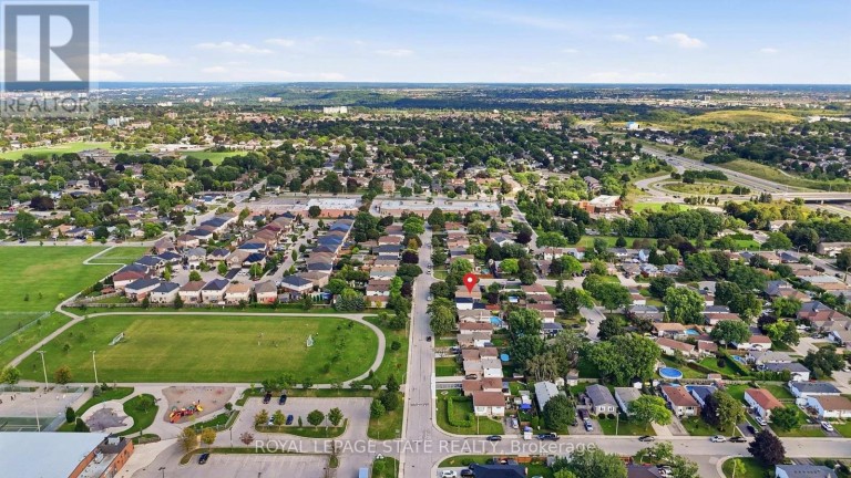 63 FOLKESTONE AVENUE, Hamilton (Lawfield), Ontario, L8V4N1