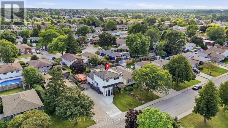 63 FOLKESTONE AVENUE, Hamilton (Lawfield), Ontario, L8V4N1