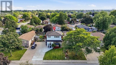63 FOLKESTONE AVENUE Hamilton (Lawfield) Ontario photo 5