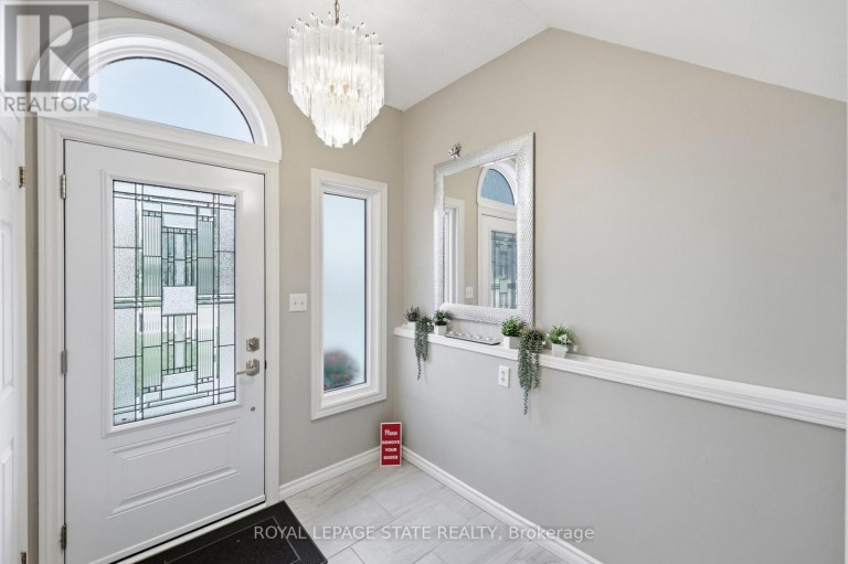 63 FOLKESTONE AVENUE, Hamilton (Lawfield), Ontario, L8V4N1