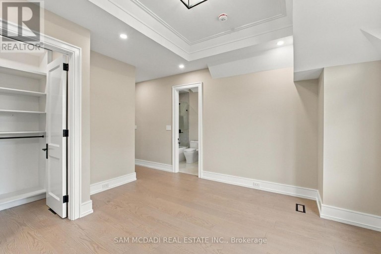 507 WILDWOOD DRIVE, Oakville (WO West), Ontario, L6K1V1