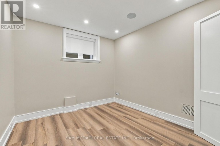 507 WILDWOOD DRIVE, Oakville (WO West), Ontario, L6K1V1