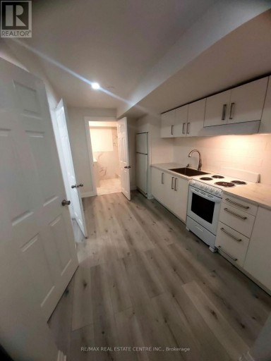 3324 STRABANE DRIVE, Mississauga (Erindale), Ontario, L5C1W7