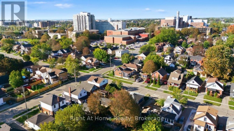 349 KINGSDALE AVENUE, Oshawa (O'Neill), Ontario, L1G5H4