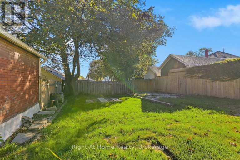 349 KINGSDALE AVENUE, Oshawa (O'Neill), Ontario, L1G5H4