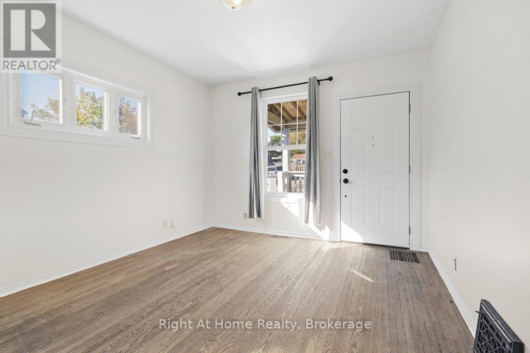 349 KINGSDALE AVENUE, Oshawa (O'Neill), Ontario, L1G5H4