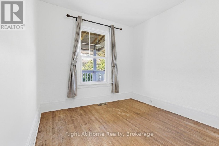 349 KINGSDALE AVENUE, Oshawa (O'Neill), Ontario, L1G5H4