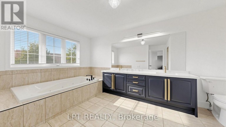 4 PLENTYWOOD DRIVE, Brampton (Bram West), Ontario, L6Y0V2