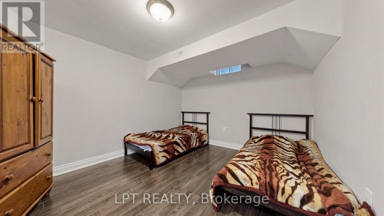 4 PLENTYWOOD DRIVE, Brampton (Bram West), Ontario, L6Y0V2
