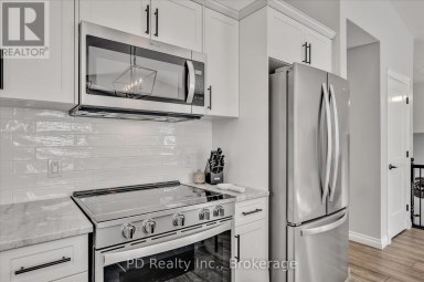 2 QUEEN STREET N Kawartha Lakes (Omemee) Ontario photo 15