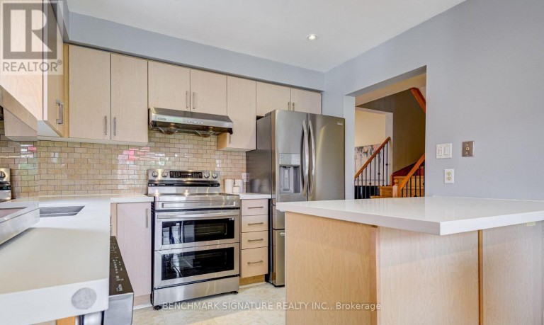 36 TWISTED OAK STREET, Brampton (Sandringham-Wellington), Ontario, L6R1T1