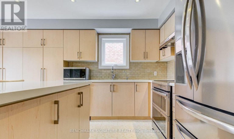 36 TWISTED OAK STREET, Brampton (Sandringham-Wellington), Ontario, L6R1T1