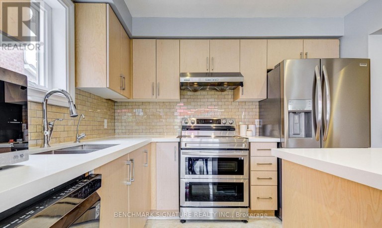 36 TWISTED OAK STREET, Brampton (Sandringham-Wellington), Ontario, L6R1T1