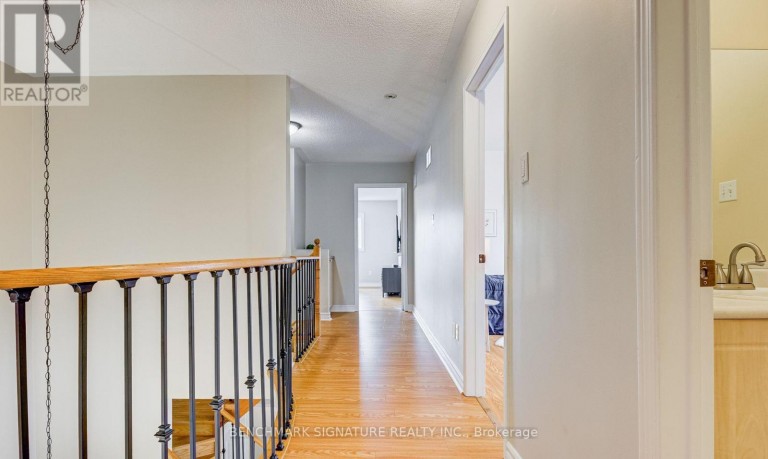 36 TWISTED OAK STREET, Brampton (Sandringham-Wellington), Ontario, L6R1T1