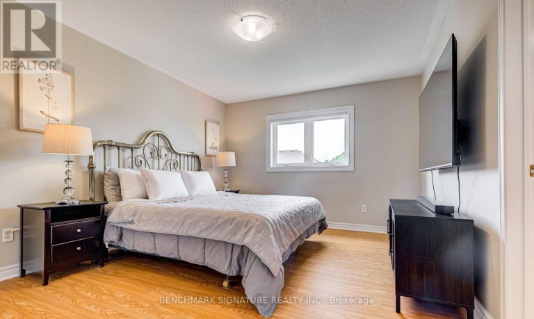 36 TWISTED OAK STREET, Brampton (Sandringham-Wellington), Ontario, L6R1T1