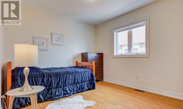 36 TWISTED OAK STREET, Brampton (Sandringham-Wellington), Ontario, L6R1T1